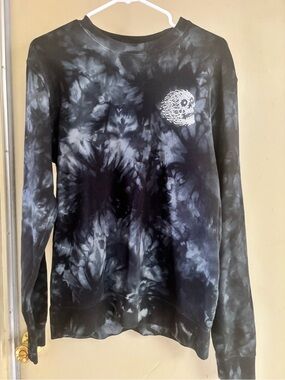 Men's Black & Gray Tie-Dye Crewneck Sweater Liquid Death